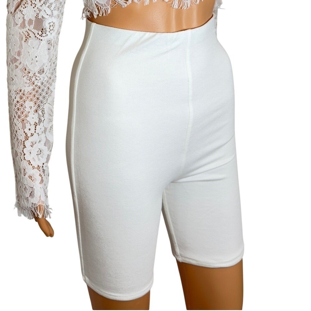 Naked Wardrobe Medium Baby Mama White Maternity Biker Shorts High Waist NEW - Picture 3 of 13